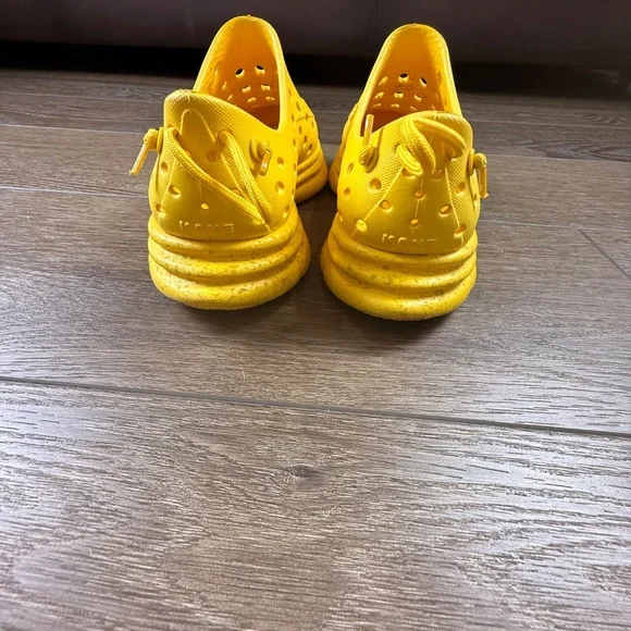 Kane Revive Active Recovery Shoe Yellow Women's Size 8 Perforated Washable - Picture 3 of 8